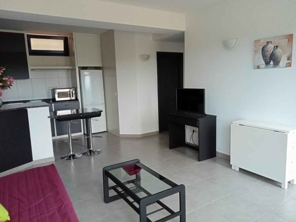 L'Horitzo Apartment Llado Luaran gambar