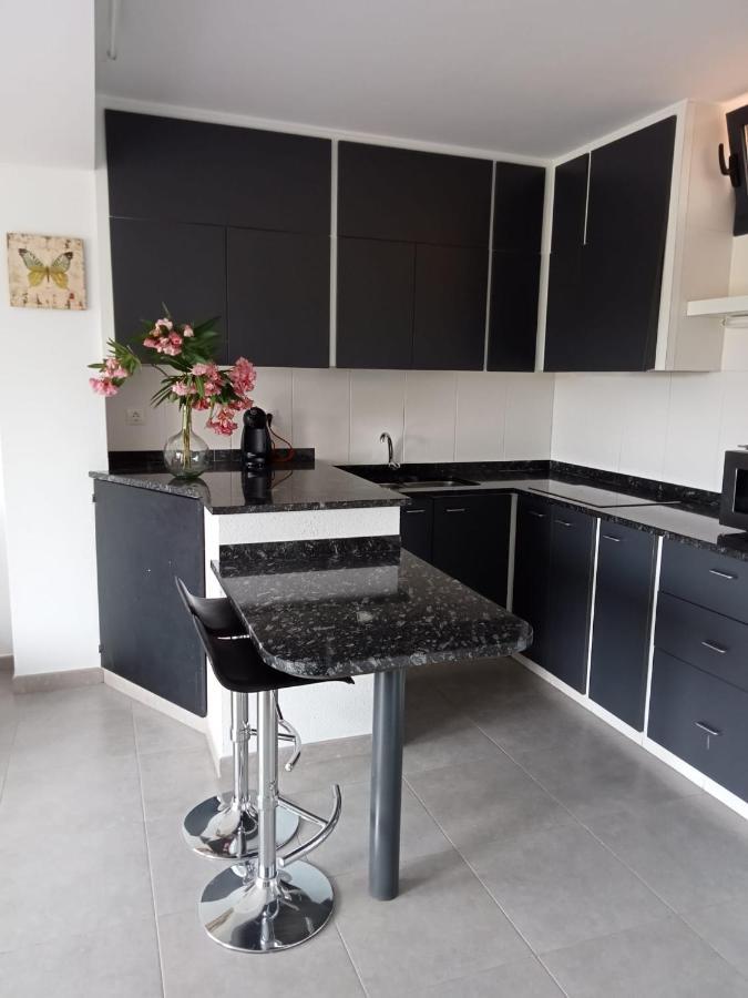 L'Horitzo Apartment Llado Luaran gambar